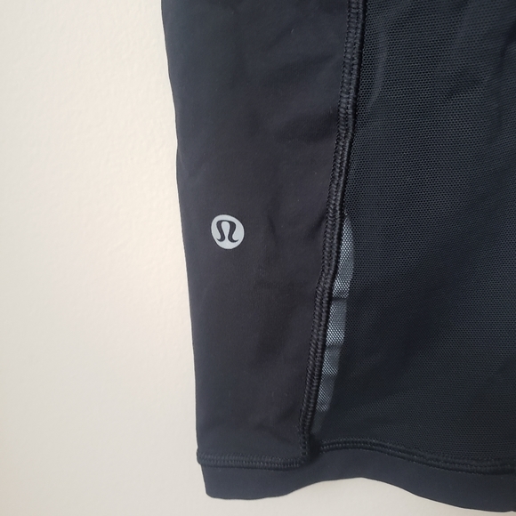 Lululemon Cropped Leggings with Pockets - Picture 8 of 10